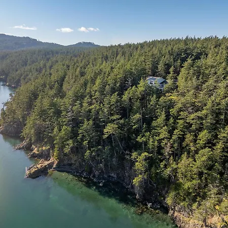Luxury Waterfront & Views, Private Beach, Golfing